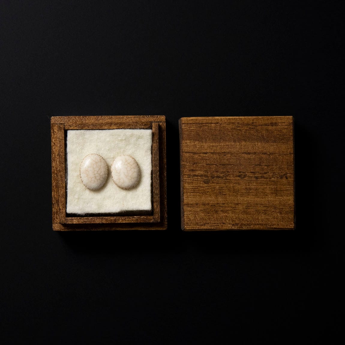 IDÉE TOKYO】陶のジュエリー作品 陶芸家 塚崎愛さん｜ 無印良品